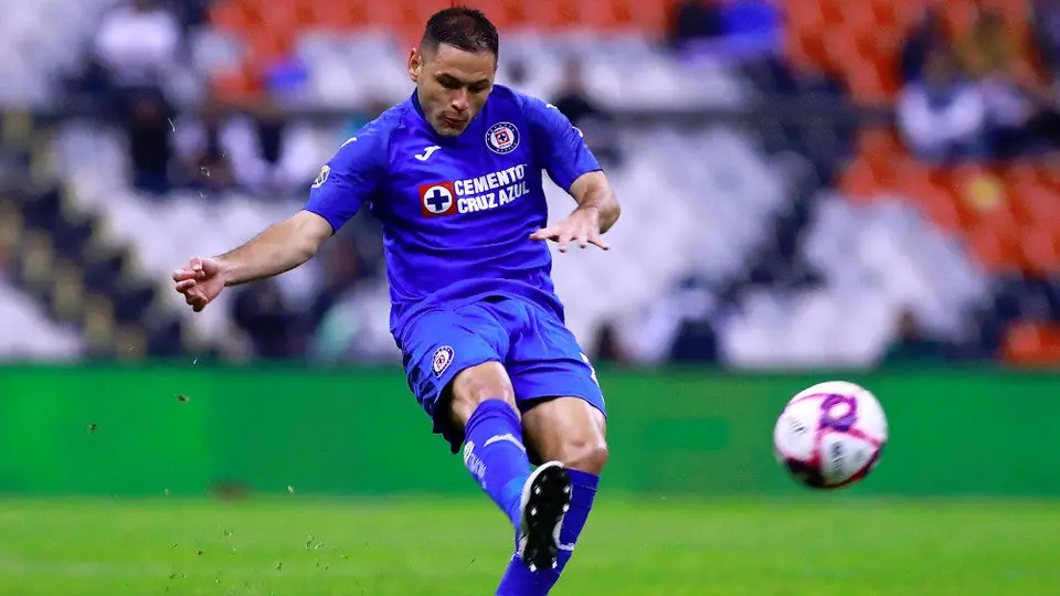 Cruz Azul: Pablo Aguilar será evaluado para conocer la gravedad de su lesión