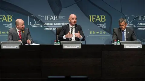 ¿Qué cambios de reglas hizo la IFAB para la temporada 2020-2021?