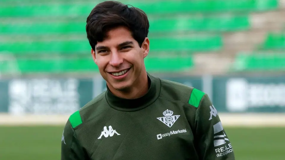Diego Lainez regresó a los entrenamientos tras operación de apendicitis