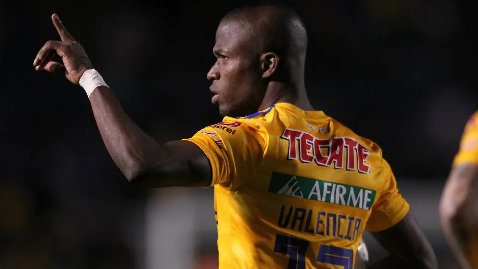Enner Valencia donará 14 mil cubrebocas a Ecuador para combatir coronavirus