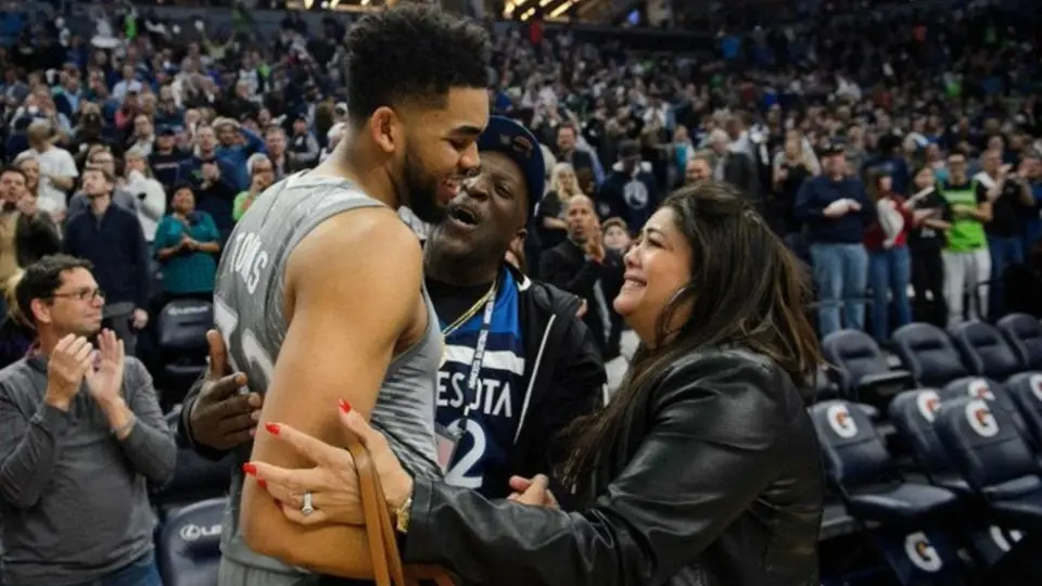 Madre de Karl-Anthony Towns murió por complicaciones de coronavirus