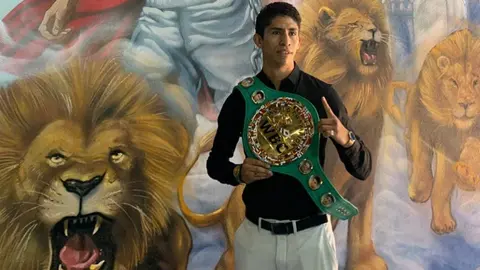 Rey Vargas: 'Sueño con ser campeón en todos los organismos en una sola división'