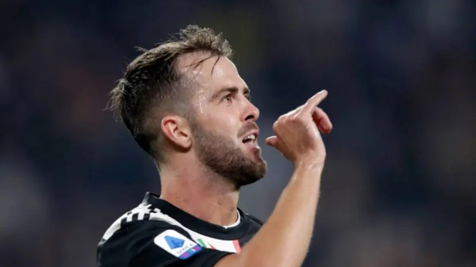 PSG planea robarse a Pjanic de la mira del Barcelona