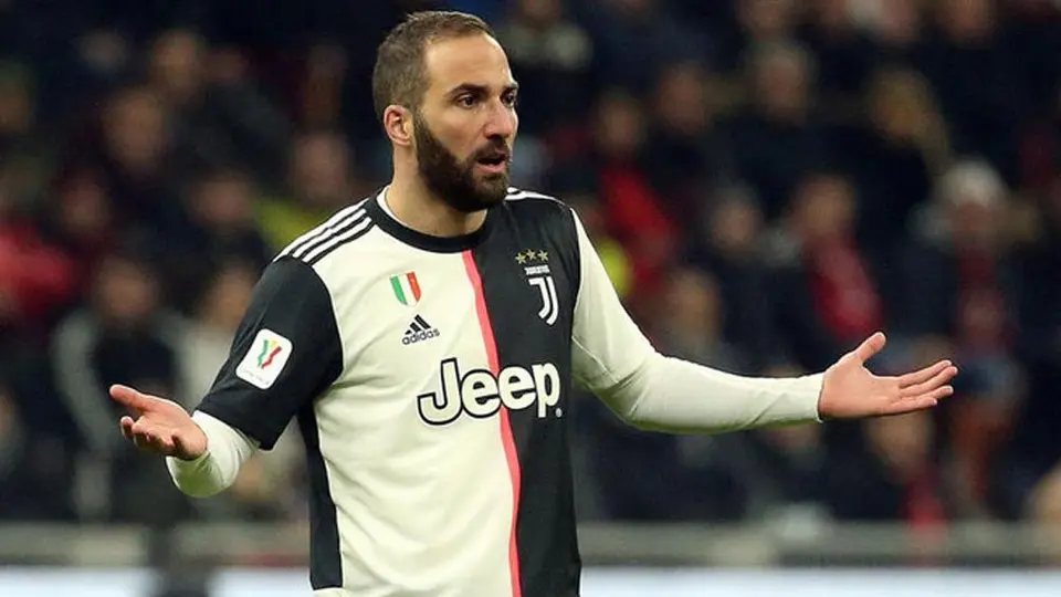Juventus: Higuaín, con 'supuesto sobrepeso' en entrenamiento de la 'Vecchia Signora'
