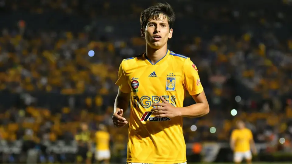 Jürgen Damm salió a correr a medianoche en plena contingencia