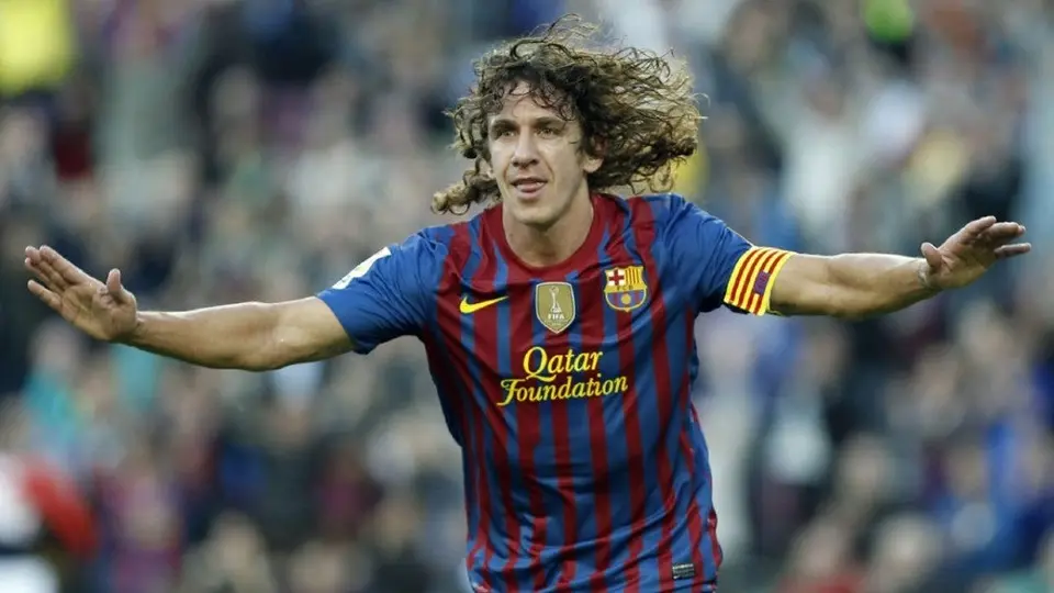 Puyol a Roberto Carlos tras recordar jugada de un Clásico: 'Casi me arrancas la cabeza'