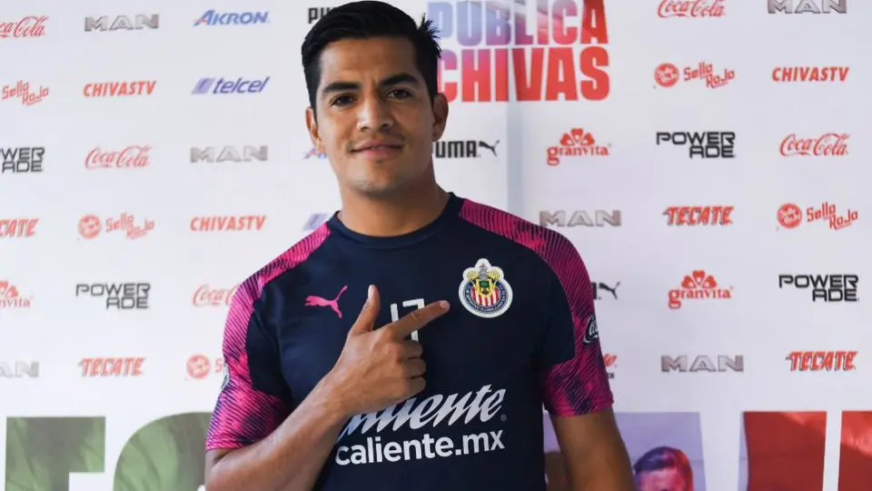 Chapo Sánchez renovó contrato con Chivas hasta 2022