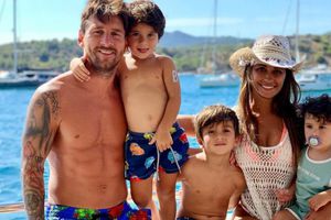 Esposa de Messi compartió una sorprendente foto de su hijo junto a su perro Hulk