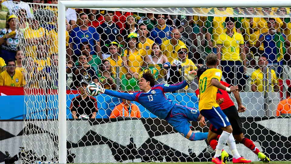 VIDEO: FIFA recordó las atajadas de Guillermo Ochoa en Brasil 2014