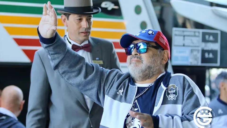 Maradona saldría de Gimnasia y Esgrima por cambio de presidente