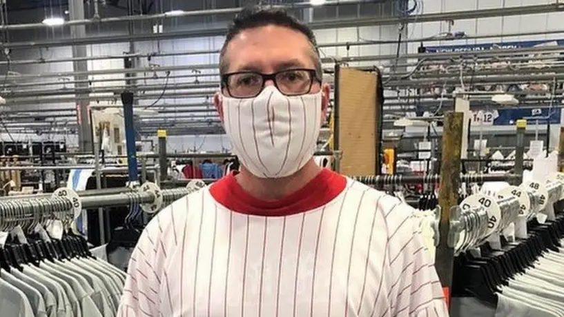 MLB dejará de producir jerseys para hacer cubrebocas y batas contra el coronavirus