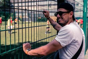 Chicharito presumió los mejores memes de su hijo