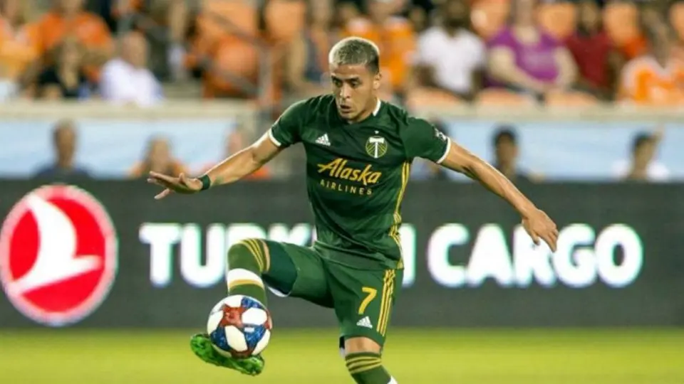 Brian Fernández, fuera de la MLS tras violar reglas del programa de rehabilitación