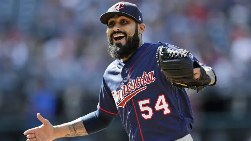 Sergio Romo firmó un año con los Twins de Minnesota
