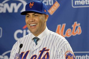 Carlos Beltrán deja a los Mets por escándalo de robo de señales