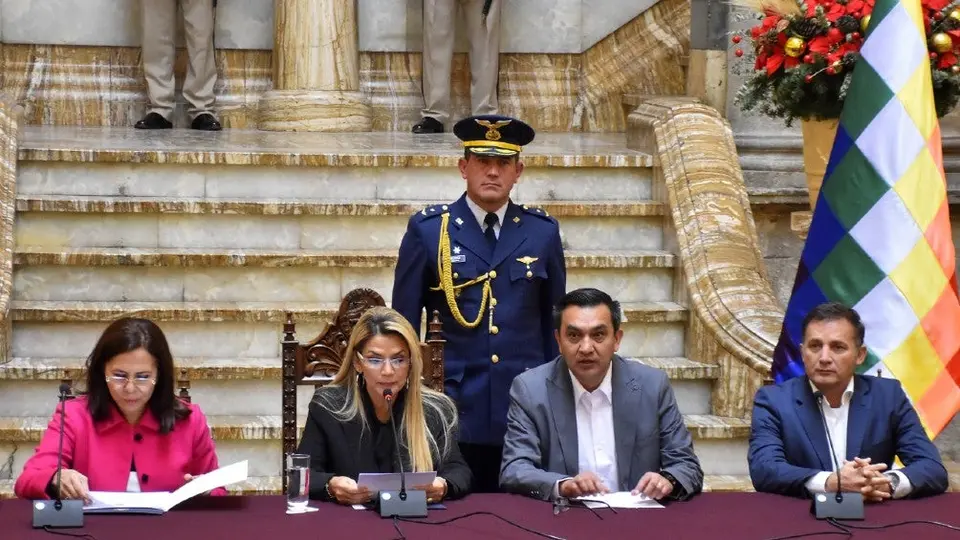 Embajadora de México es expulsada de Bolivia