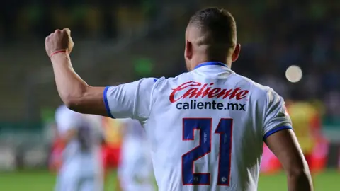 Cruz Azul: ¿4 o 21?, ¿qué fue lo que escribió el auxiliar de Siboldi?