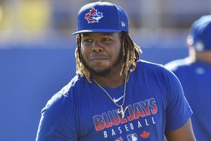 Vladimir Guerrero Jr., incómodo por robo de señales de Astros de Houston