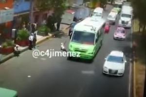 VIDEO: Sujeto intenta asaltar camión, pero es abatido por un policía