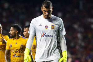 Puebla trolleó a Tigres por codazo de Nahuel Guzmán en Leagues Cup