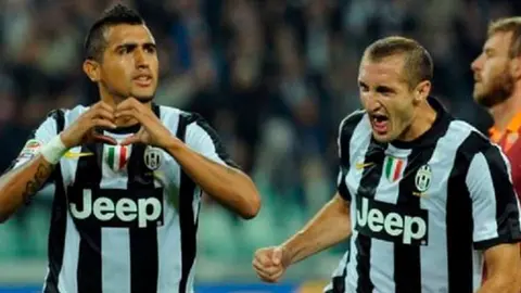 Chiellini en su biografía: 'El alcohol era la debilidad de Arturo Vidal, todos lo sabemos'