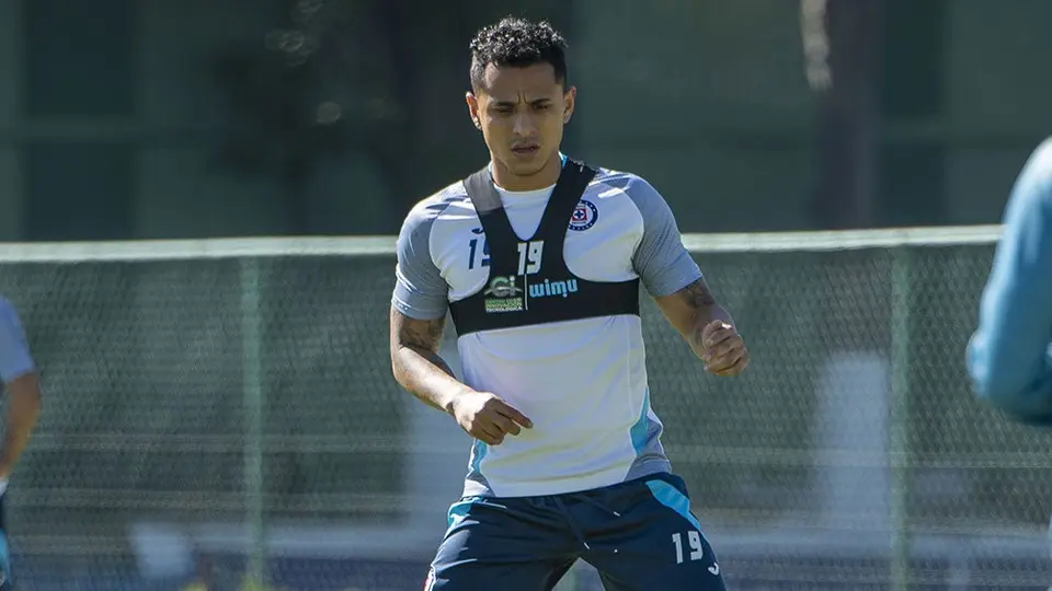 Cruz Azul: Rafa Baca y Luis Romo 'complicarán' regreso de Yotún