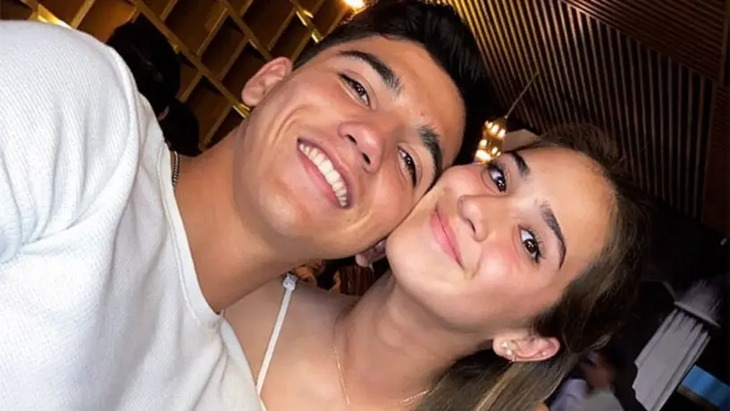 Nailea Vidrio le dio beso de la 'suerte' a Kevin Álvarez en partido de la eLiga MX