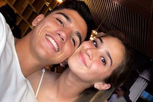 Nailea Vidrio le dio beso de la 'suerte' a Kevin Álvarez en partido de la eLiga MX