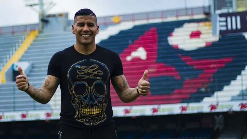 Carlos Salcido se graduó como director técnico