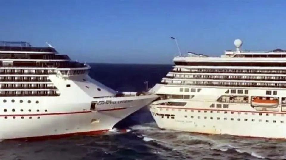 Dos cruceros chocaron en el puerto de Cozumel
