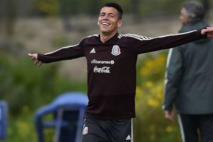 Héctor Moreno festejó su cumpleaños en familia en lujoso yate en Qatar