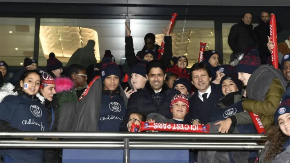 PSG creó un robot con cámara para que aficionado enfermo fuera al estadio 