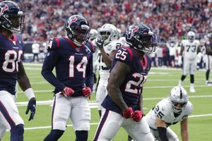 Texans remontó a la 'adversidad' y conquistó la victoria sobre Raiders