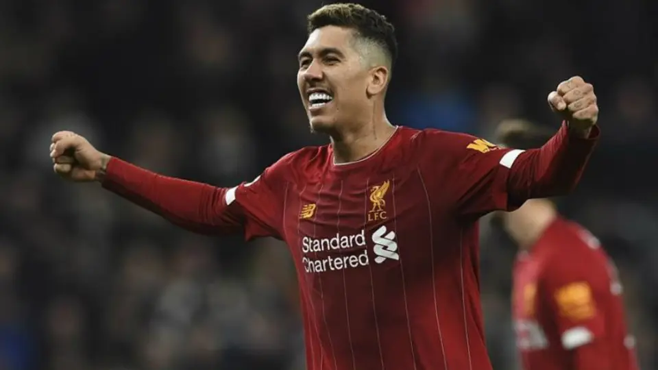 Liverpool venció al Tottenham y amplió su ventaja como líder de la Premier