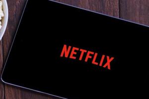 Netflix donará 100 mdd a la industria de entretenimiento por coronavirus