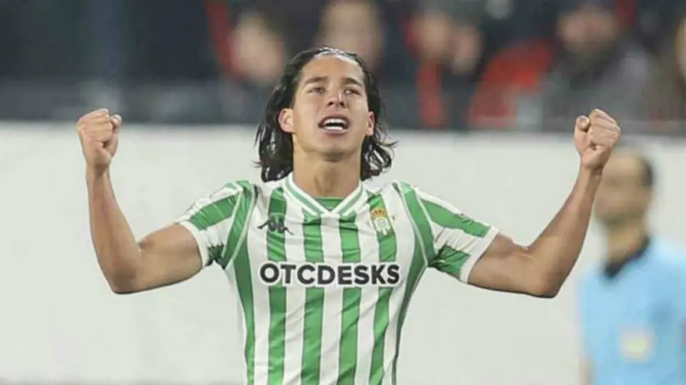 Diego Lainez, entre los 100 nominados al Golden Boy 2020