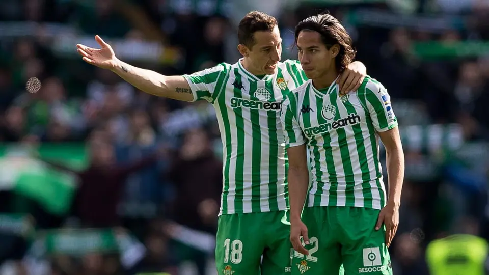 Betis de Guardado y Lainez reducirá sueldos a sus trabajadores por coronavirus