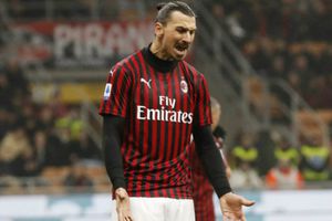 Zlatan Ibrahimovic condujo un Ferrari ilegal en Suecia