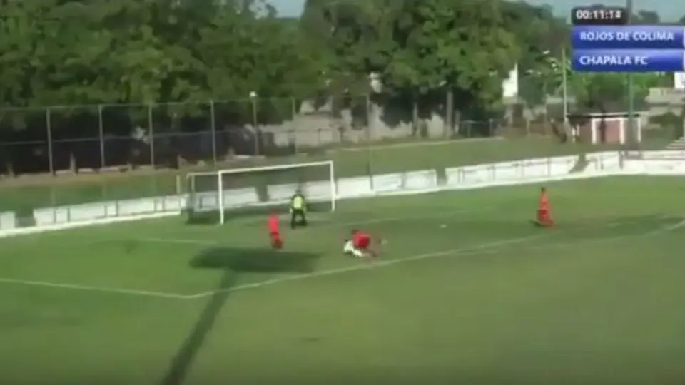 Narrador del futbol de Colima explotó contra arbitraje: 'Penal hijo de tu pin... ma...'
