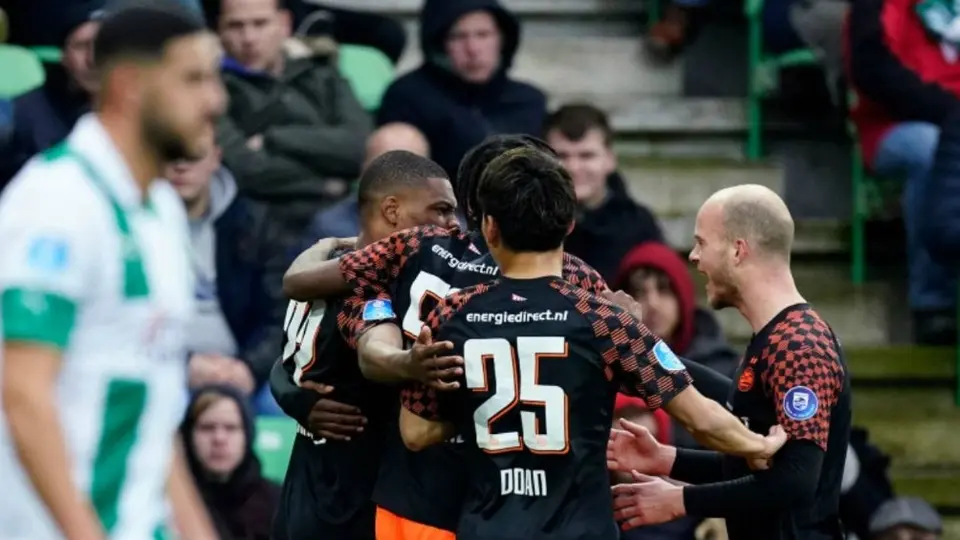 Sin Erick Gutiérrez, PSV derrotó a domicilio al Groningen