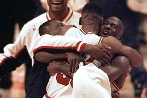 Excompañero de Michael Jordan en Bulls, en bancarrota y pena por culpa del coronavirus