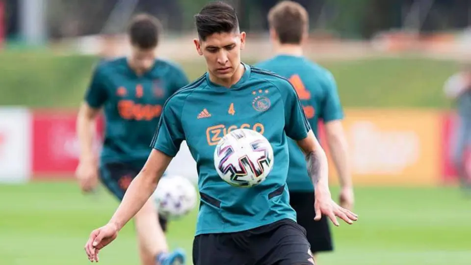 Edson Álvarez: 'La gente piensa que llegas aquí y debes ser titular, es un proceso'