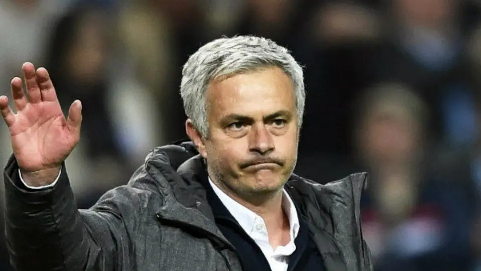 Mourinho, dispuesto a dirigir al Arsenal en caso de que se confirme el despido de Emery