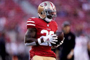 VIDEO: Tevin Coleman sufrió aparatosa lesión durante el 49ers vs Packers