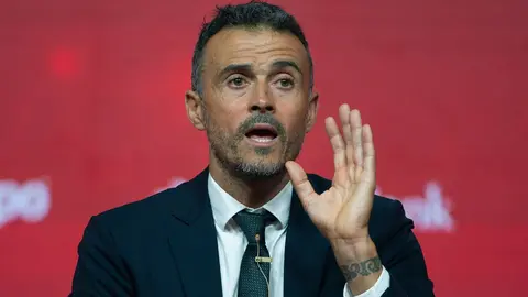 OFICIAL: Luis Enrique regresó como director técnico de España