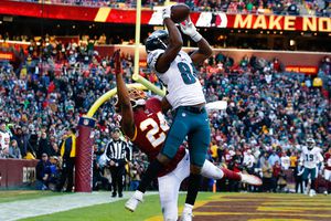 Eagles firmó victoria ante Redskins y continúa en la pelea divisional