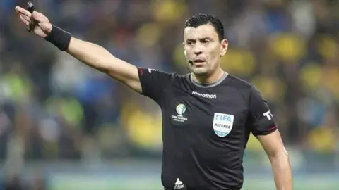 Roberto Tobar pitará la Final de la Copa Libertadores