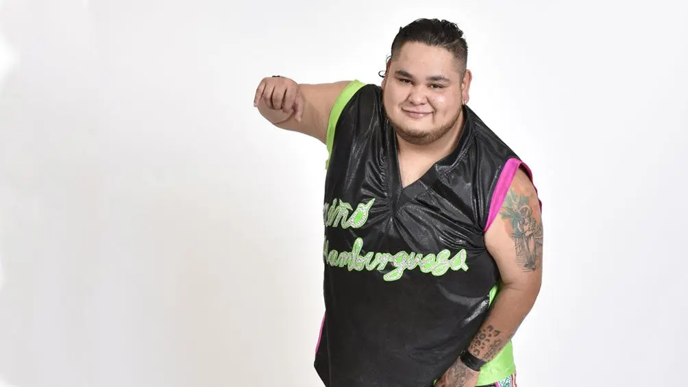 El Niño Hamburguesa en una sesión de fotos | TRIPLE A