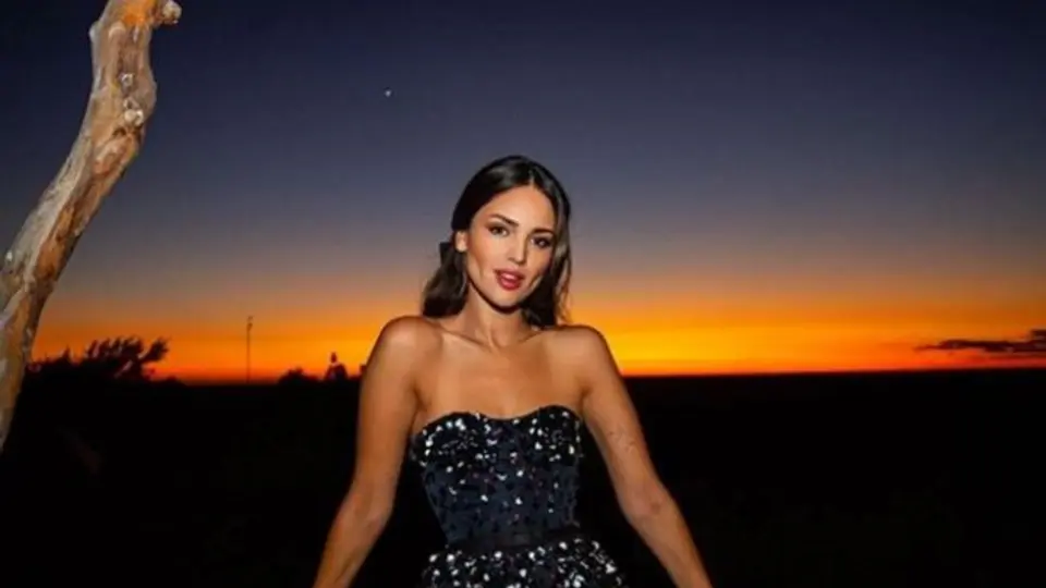 Eiza González y Julian Edelman fueron captados en un restaurante 