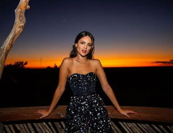 Eiza González y Julian Edelman fueron captados en un restaurante 